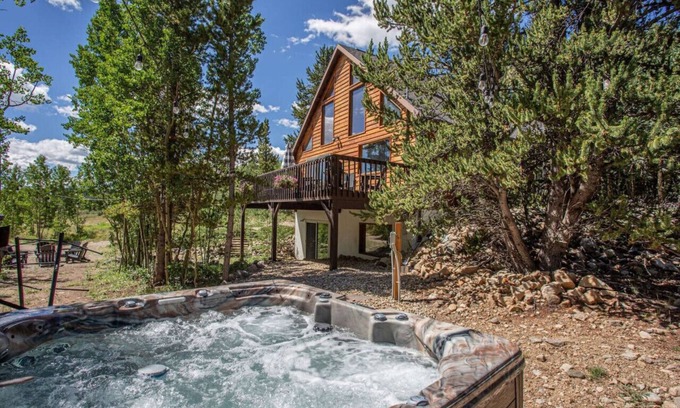 Alma House | Summer Escape | Mid-Century Vibes, Hot Tub, Games