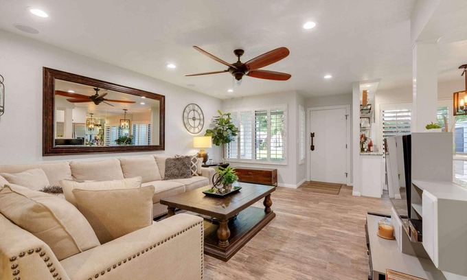 Palm Desert Condo | Summer Escape: Save 25% Now!
