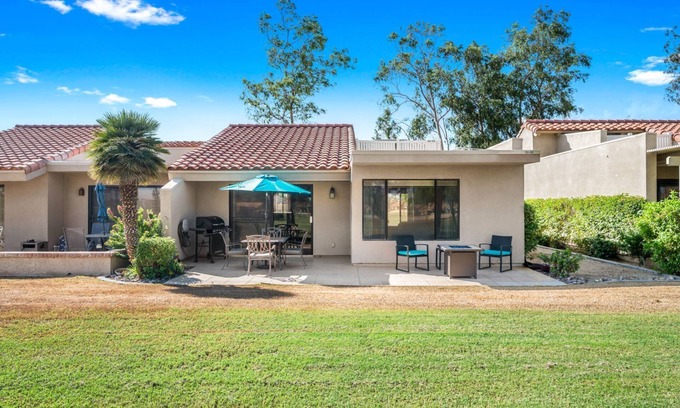 Palm Desert Condo | Summer Escape: Save 25% Now!