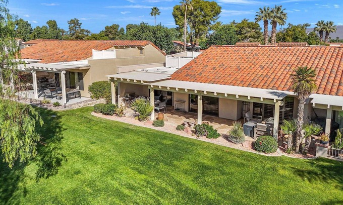 Palm Desert Condo | Summer Escape: Save 25% Now!