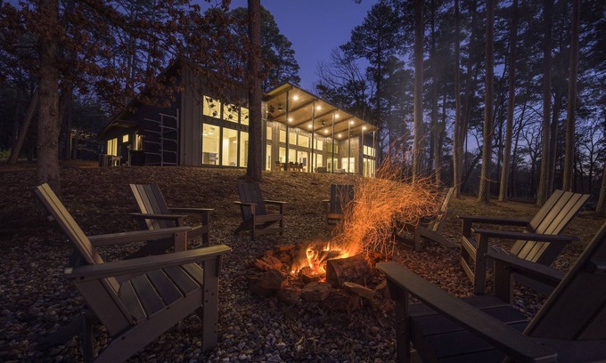 Avinger House | Summer Evenings | Cozy Nights by the Lake