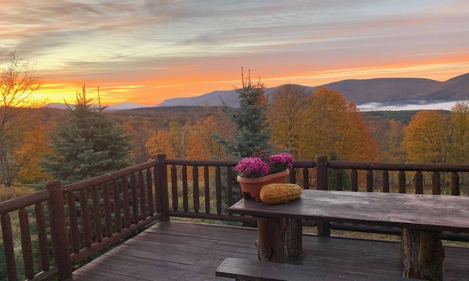 Lexington Cabin | Summer fun in the Catskills