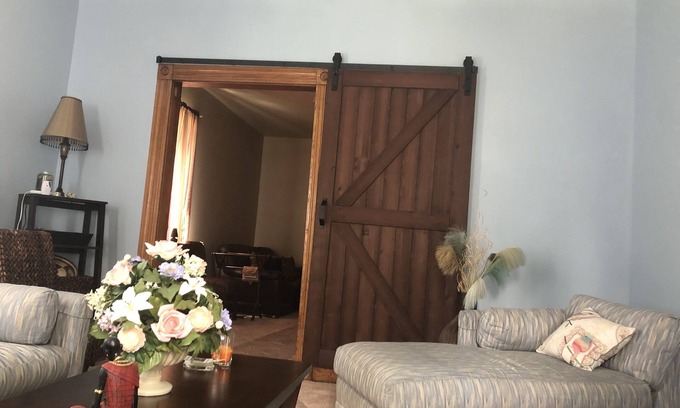 Akron House | Summer Fun☀️Need a place to stay? Welcome🏠✨⭐️
