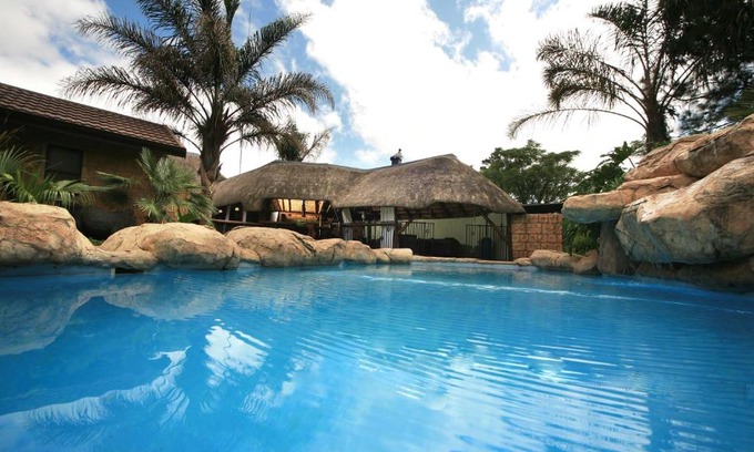 Farrarmere House | Summer Garden Guest House (The Palms)