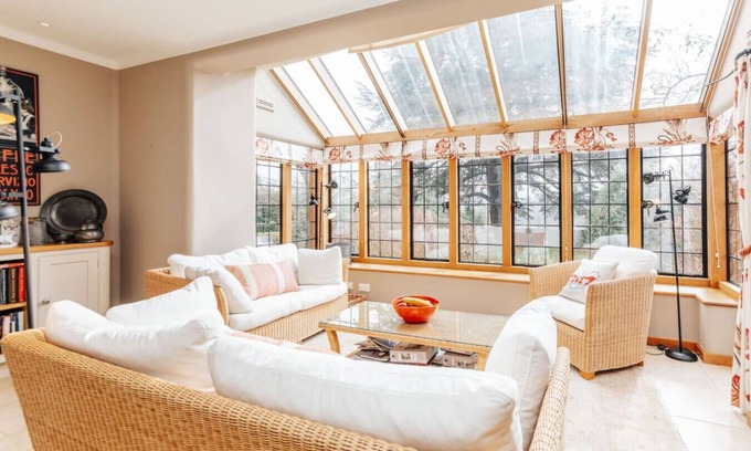 Henley House | Summer Gaze - Heated pool, hot tub, tennis court
