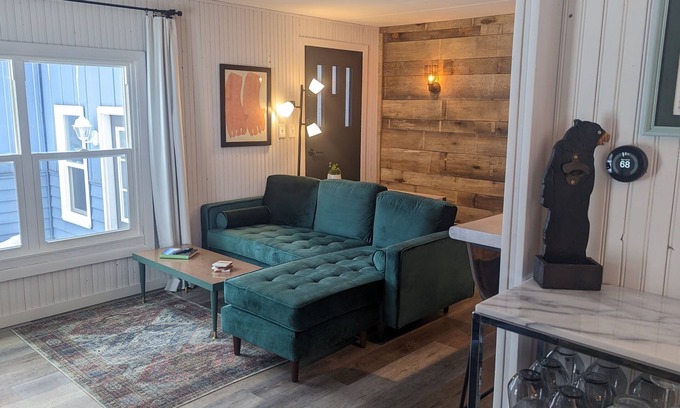 Michigamme House | Summer Getaway at Updated Lakefront Cottage in Three Lakes
