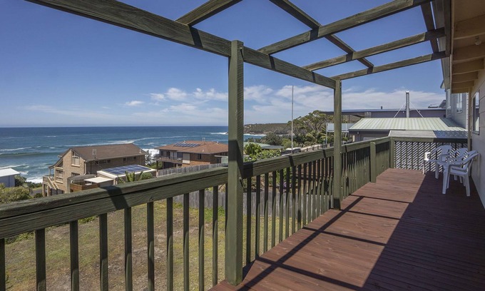 Kioloa House | Summer House On Kurrawa - stunning beach views