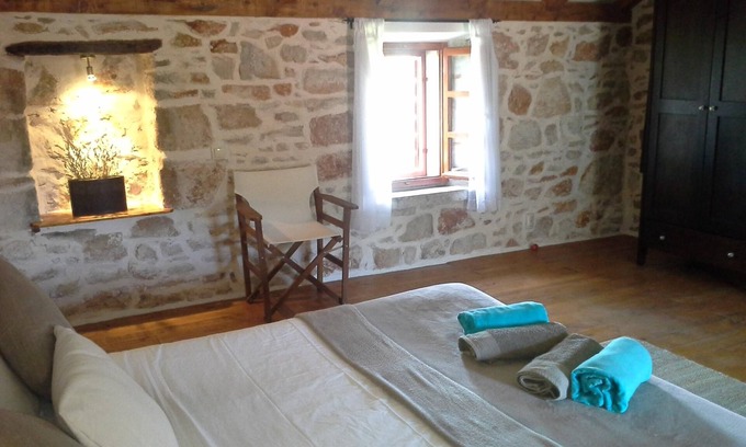 Pitve Villa | Summer is already beckoning! - book now to relax in charming Pitve by the sea!