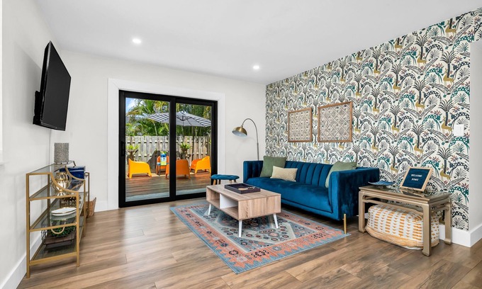 Victoria Park House | Summer Oasis ; Family & Pet Friendly ; Minutes 2 Beach & Las Olas