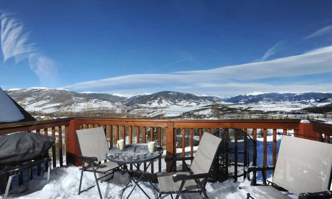 Wildernest Condo | Summer or Ski Seasonal Rental! Stunning Lake & Mountain Views, Pool, Hot Tubs, 25% off 60+ Day Stays
