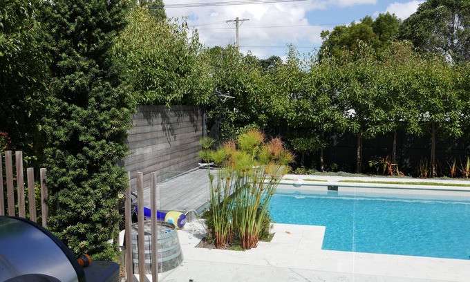 St. Heliers House | Summer paradise - family home sleeps 8 - great pool and stunning section