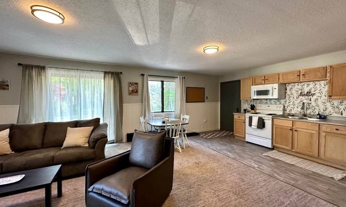 Bessemer Condo | Summer Vacation Chalet at Powderhorn Mountain