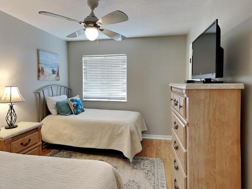 Crescent Beach Apartment | Summerhouse 263