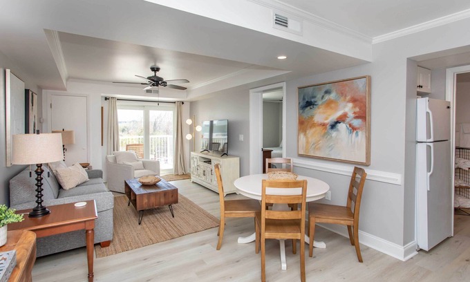 North Litchfield Beach Condo | Summerhouse Villas Condo: Private Resort Beach!