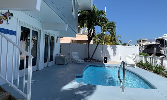 Summerland Key House | Summerland Cove.MM25 Summerland Key, Fl.Canal front-one street from open water