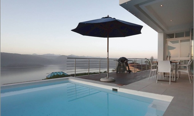 Wilderness Bed & Breakfast | Summerlane BnB - Room Platinum with lovely views to the Lake
