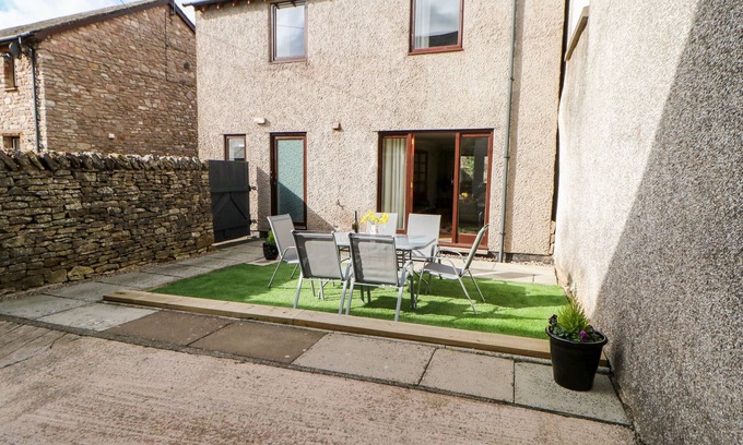 Kirkby Stephen House | SUMMERSEAT, family friendly, with a garden in Kirkby Stephen
