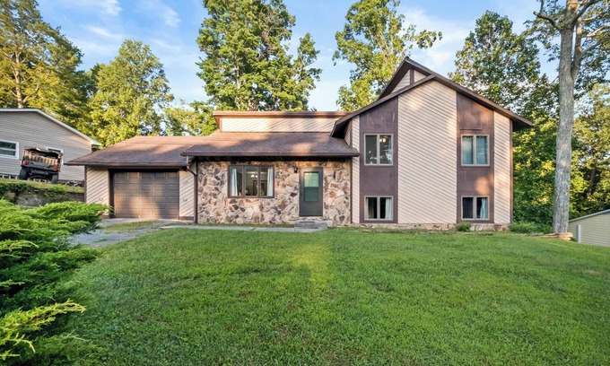 Summersville House | Summersville 3-Bedroom Retreat with Hot Tub, Game Room and Spacious Outdoor Deck