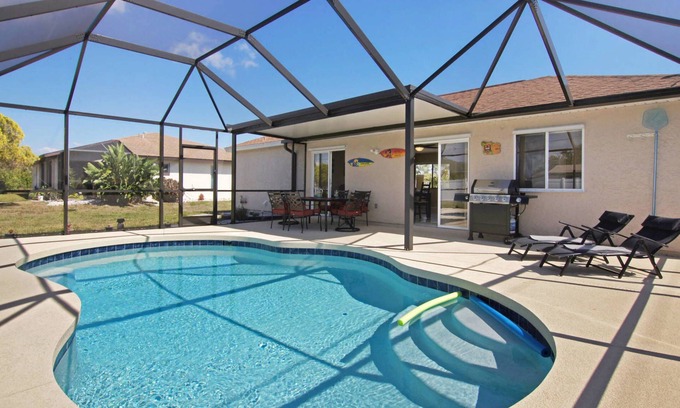 Port Charlotte House | Summertime Vacation Villa in Port Charlotte Florida with heated pool