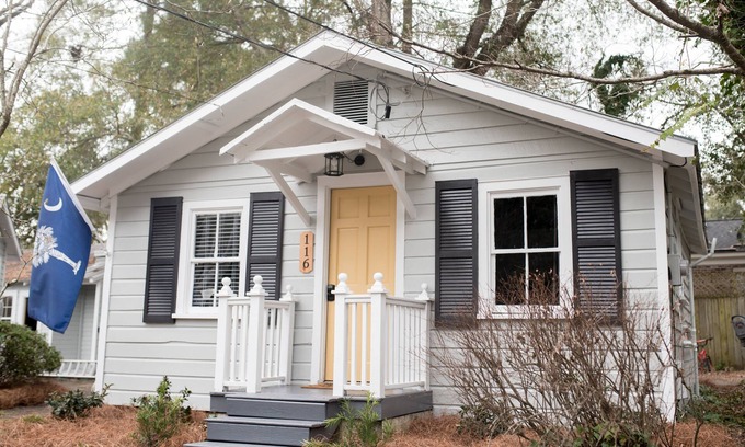 Summerville Historic District Cottage | Summerville Schoolhouse Retreat