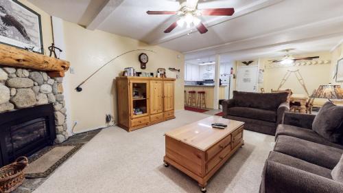 Mammoth Lakes Apartment | Summit 3 Apartment