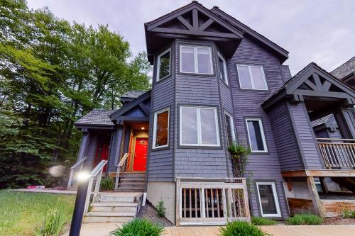 North Troy Apartment | Summit Solitude & Latitude Adjustment