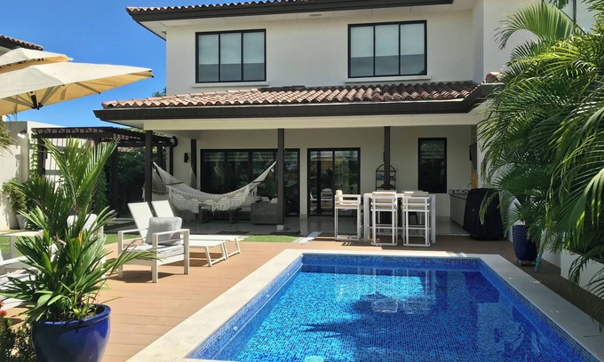 Rio Hato House | Sumptuous 4 bedroom townhome
