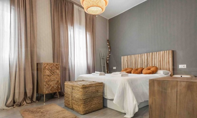 El Molinillo Apartment | Sumptuous Apartment near Center