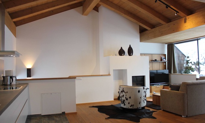Schonbach Apartment | Sunny penthouse apartment with fantastic views of the Großvenediger