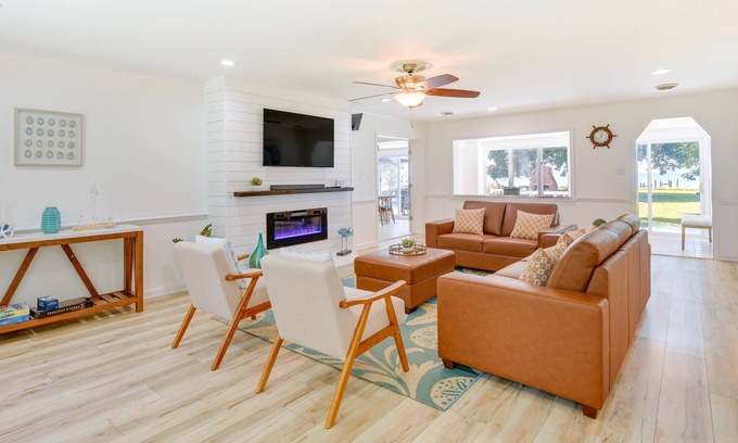 Point Lookout House | Sun-Dappled Waterfront Home on Potomac River!