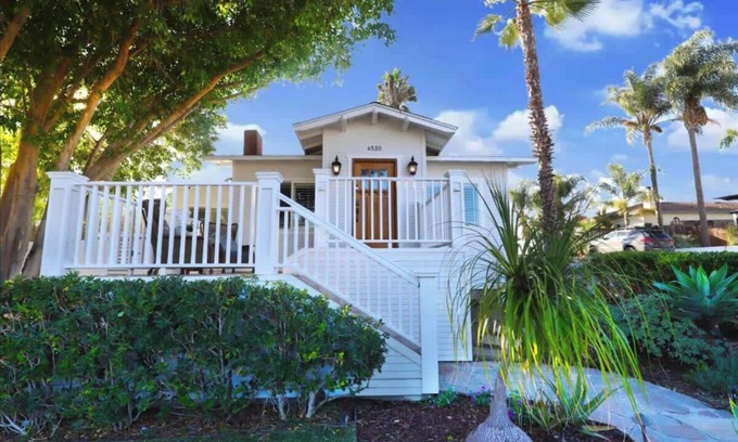 La Mesa Cottage | Sun Dial at San Diego /Perfect for Summer Fun in San Diego /Pet Friendly /Sum