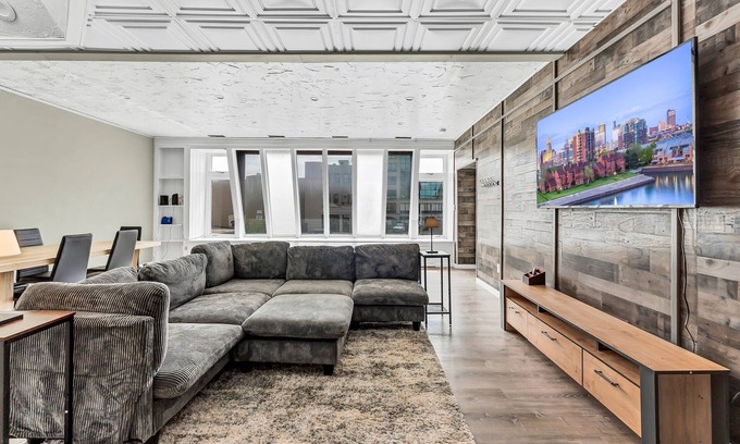 Downtown Buffalo Apartment | Sun-Filled Loft in Downtown Buffalo directly across from Shea's & Electric City