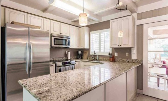 Alta Vista House | Sun Filled Sarasota Home With Office