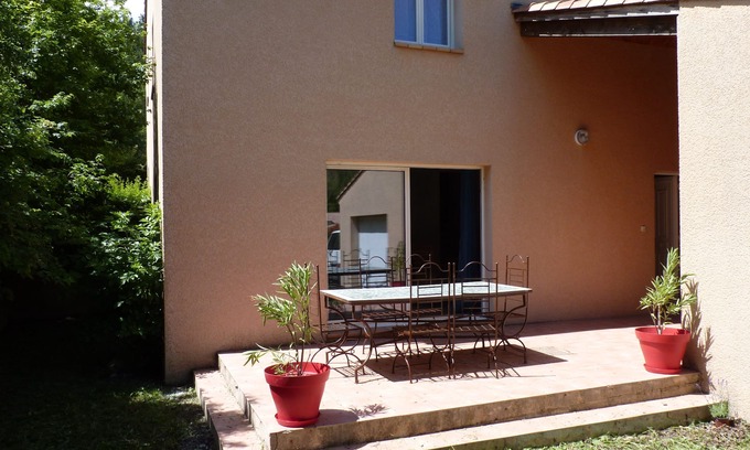 Valbelle Villa | Sun, freshness, calm, Gîte 120 m² for 8 people between river and mountain