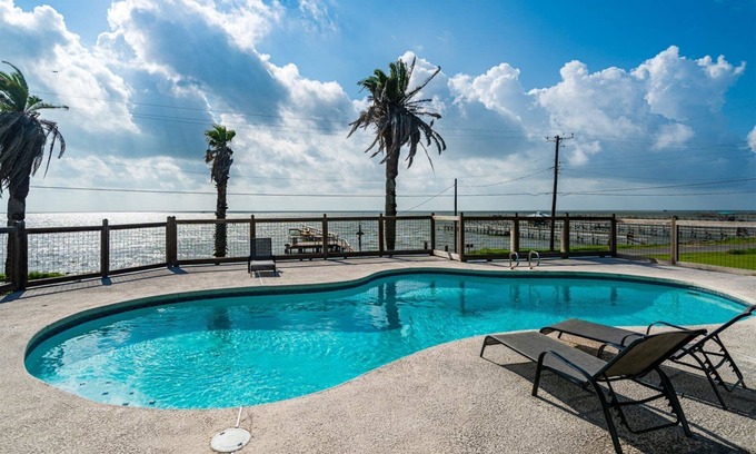 Fulton House | Sun Harbor Cottages