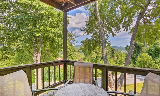 Vernon Apartment | Sun-Lit Vernon Condo Less Than 2 Mi to Ski Resort!