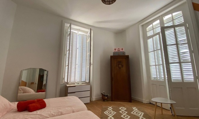 Bazoges-en-Pareds Bed & Breakfast | Sun Room