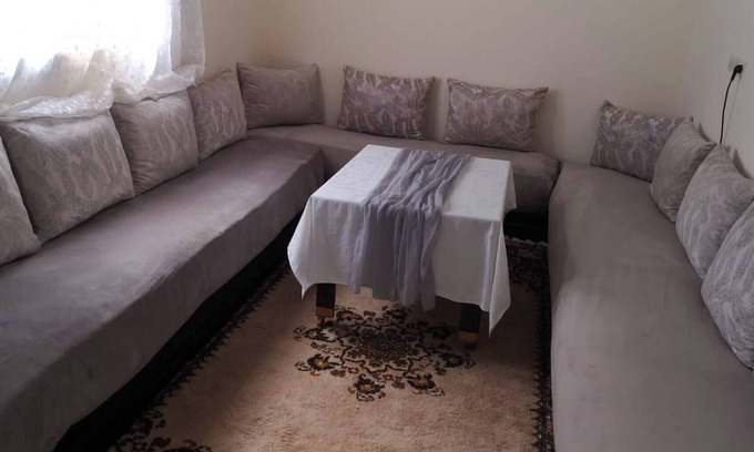 Diza House | Sun & Sand Short-Term Apartment by the Beach!