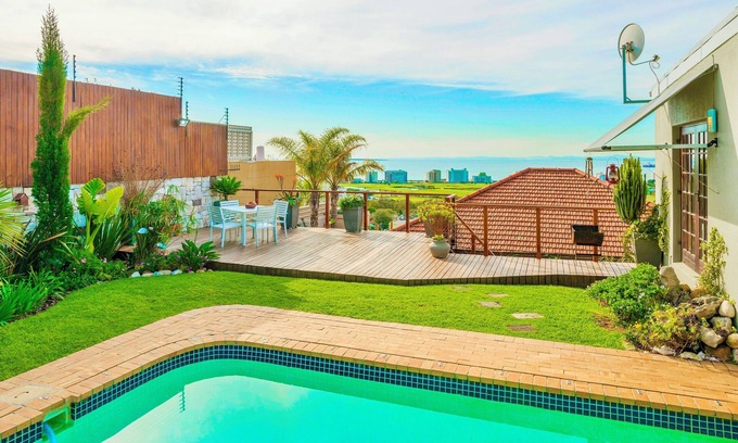 Green Point Apartment | Sun & Sea in a Gorgeous, Green Hideout on the Atlantic Seaboard