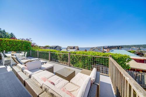 Langley House | Sun-Soaked Sandy Point Haven with Beach Access!