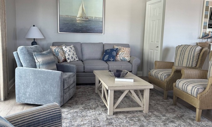 Ocean City House | Sunburst on 16th A Block from the Beach and Boardwalk! 2 Car Garage Ocean View