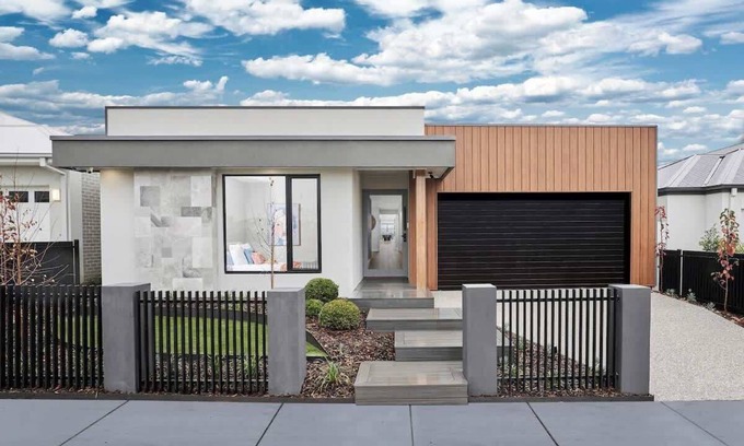 Limonite House | Sunbury Luxury - The Perfect Family Entertainer
