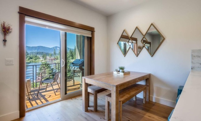 Cle Elum Ski Chalet | Suncadia 2 Bdrm Village Chalet Core Pond Perch