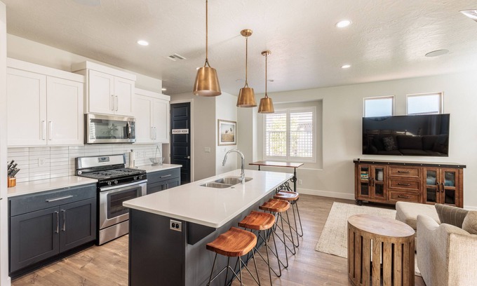St. George Villa | Suncliff Retreat at The Ledges Golf Club *Private Hot Tub*