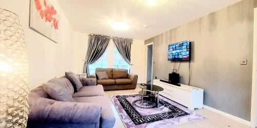 Sunderland House | Sunderland Villa Luxuria House and Apartment Accommodation - Free Double Private Parking