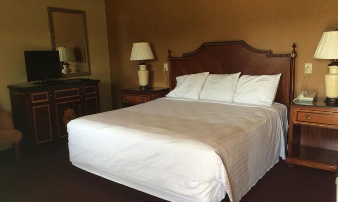 Downtown Hotel | Sundial Lodge