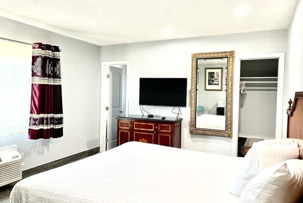 Downtown Hotel | Sundial Lodge