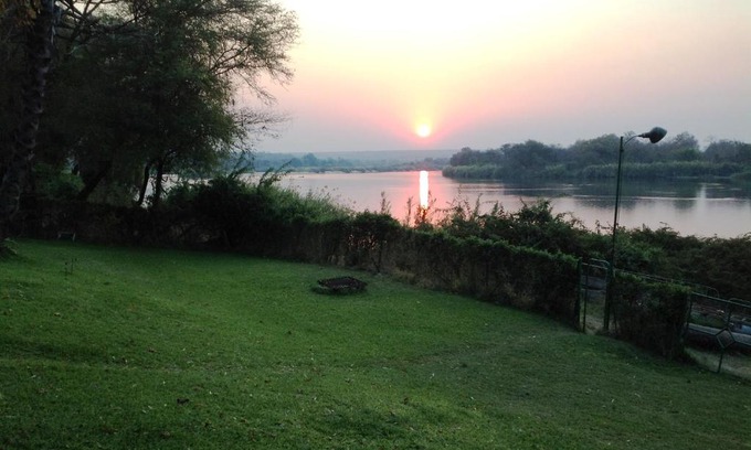 Matabeleland North Cabin | Sundowner Lodge