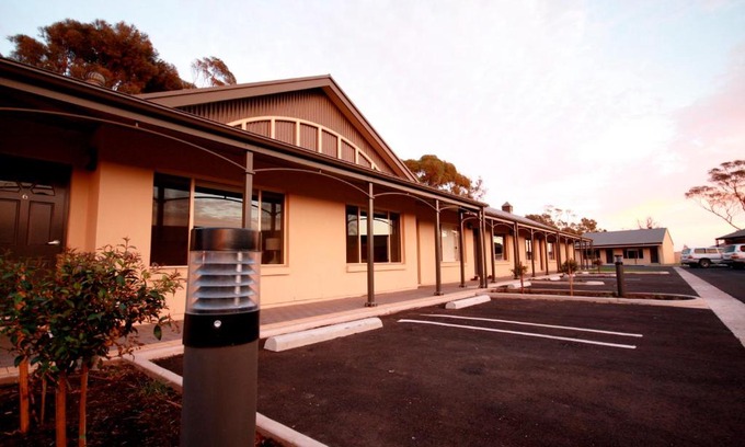 Whyalla Norrie Hotel | Sundowner Motel Hotel