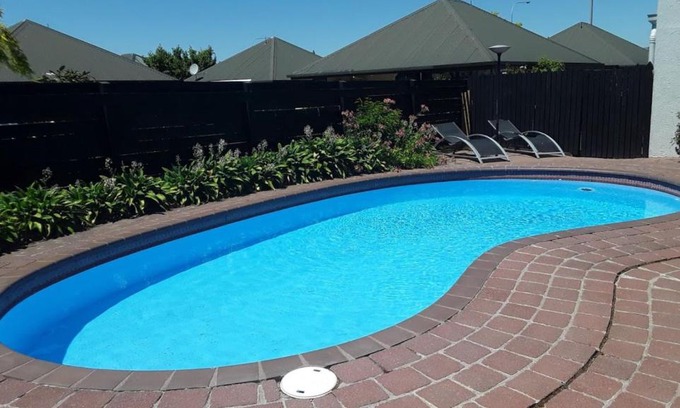 Blenheim Hotel | Sundowner Motel